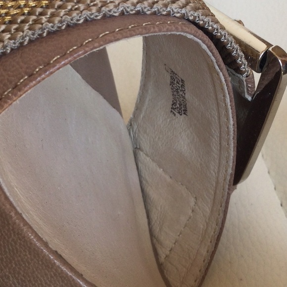 EUC Michael Kors 8M Tan with Gold and Silver Leather Upper Shoes Heels - Picture 6 of 16